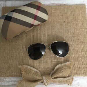 Burberry Light Gold-Tone Classic Aviator with Case